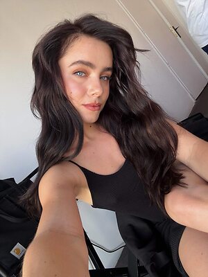 Clara Galle leaked photo #40