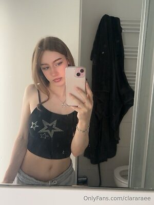 Clara Rae leaked photo #8
