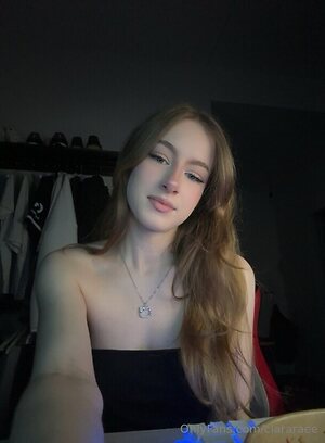 Clara Rae leaked photo #11