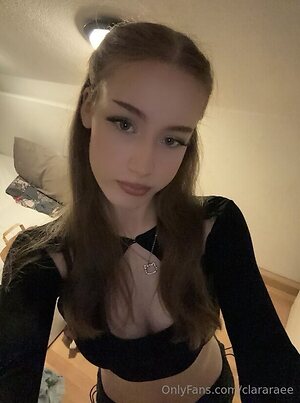 Clara Rae leaked photo #12