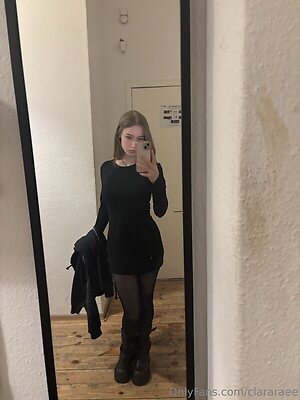 Clara Rae leaked photo #15