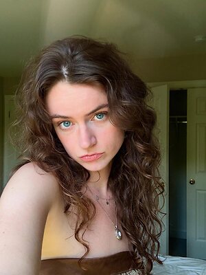 Clare Donaher leaked photo #8