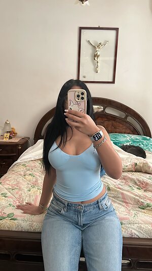 Claudia leaked photo #18