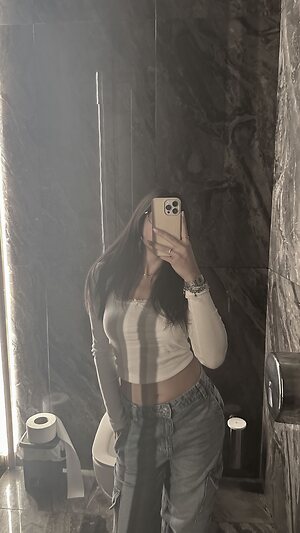 Claudia leaked photo #20