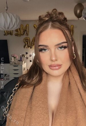 Claudia.ptl Nude Leaked Photo #8