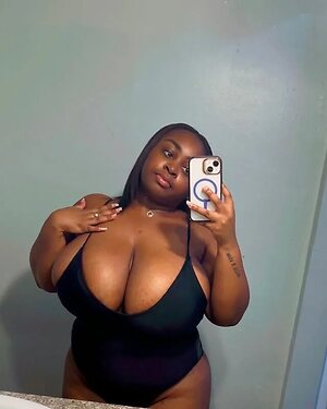 Clay Nude Leaked Photo #3