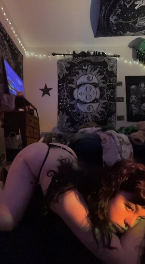 clown.mama leaked photo #3