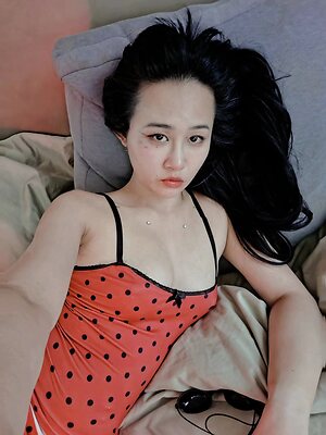 Connie Han leaked photo #15