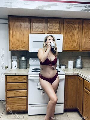 CoorsLightGirl Nude Leaked Photo #427