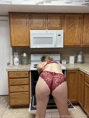 CoorsLightGirl Nude Leaked Photo #433