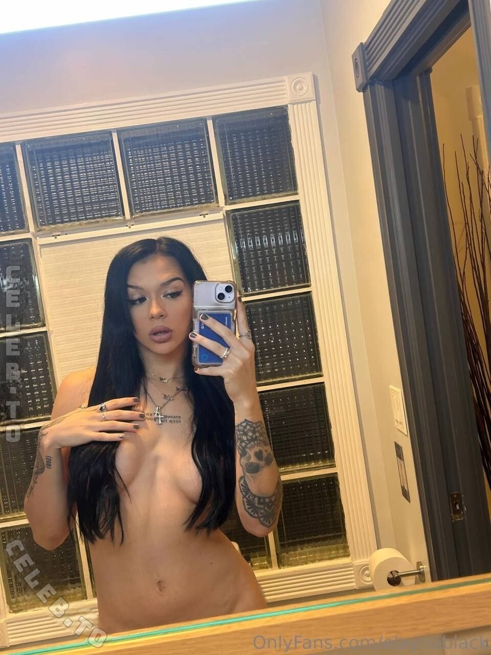 Cora Jade photo