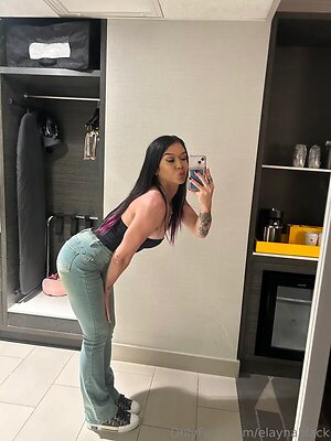Cora Jade