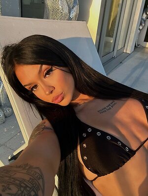 Cora Jade