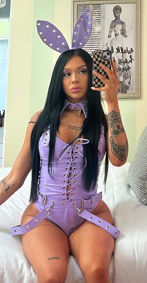 Cora Jade