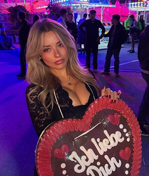 Corinna Kopf leaked photo #400