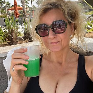 Corrinne Wicks leaked photo #18