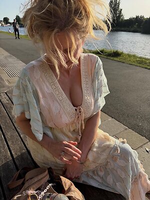 Corrinne Wicks
