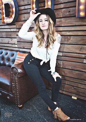Country Music Girls born before 1985