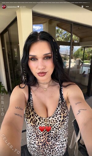 Coupleontour Nude Leaked Photo #14