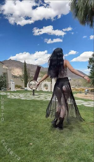 Coupleontour Nude Leaked Photo #16