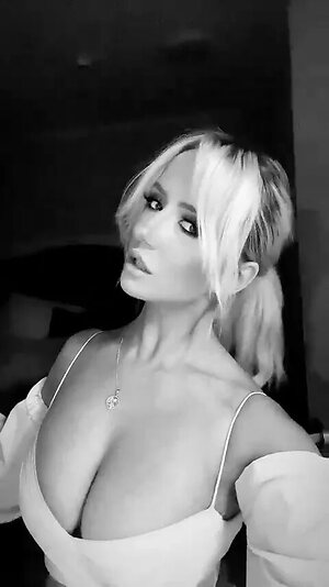 Courtney B leaked photo #38