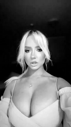 Courtney B Nude Leaked Photo #39