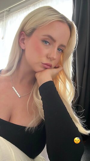 Courtney B Nude Leaked Photo #48