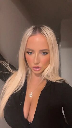 Courtney B Nude Leaked Photo #69
