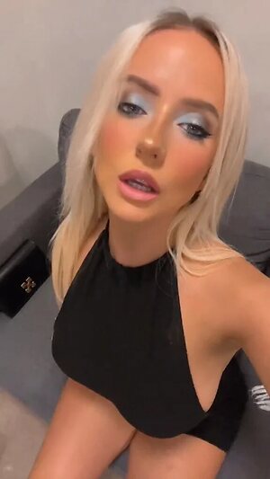 Courtney B Nude Leaked Photo #79