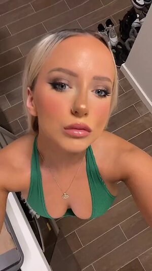 Courtney B Nude Leaked Photo #86