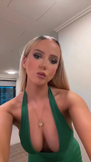 Courtney B Nude Leaked Photo #88
