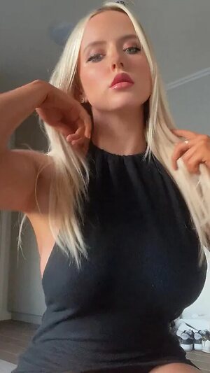 Courtney B Nude Leaked Photo #97