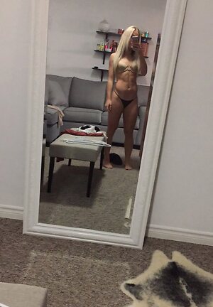 courtney ceccarelli