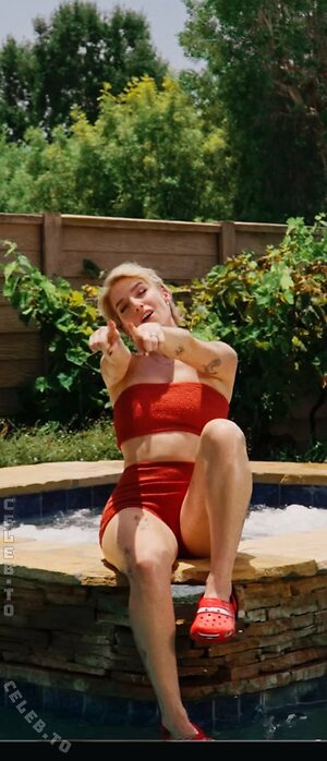 Courtney Miller leaked photo #23