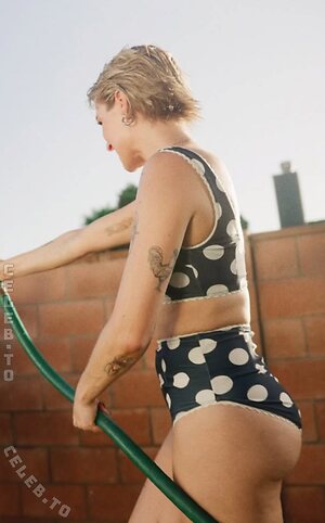 Courtney Miller leaked photo #24