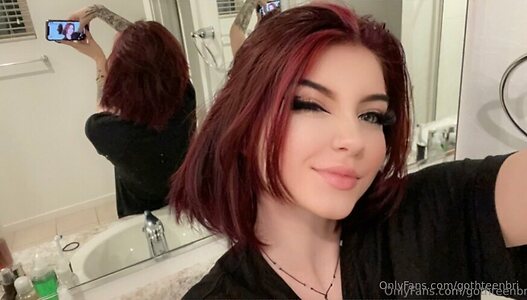 Crazy Babysitter leaked photos