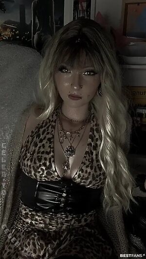 Crazy Badgirl photo
