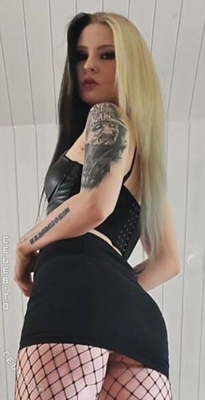 Crazy Badgirl Nude Leaked Photo #24