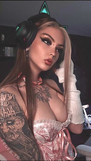 Crazy Badgirl Nude Leaked Photo #51