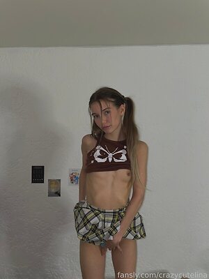 crazycutelina leaked photo #45