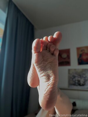 crazycutelina leaked photo #81