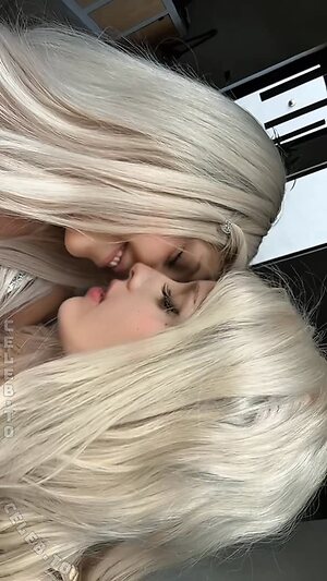 creamicloud Nude Leaked Photo #6