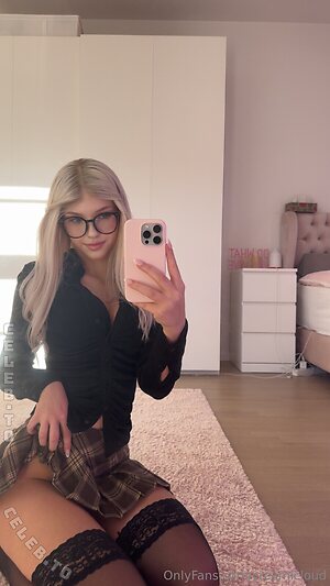 creamicloud Nude Leaked Photo #29