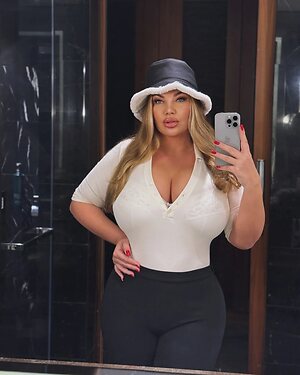 Cristina C leaked photo #42