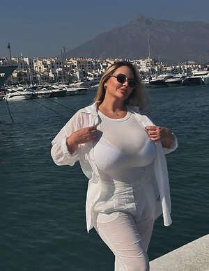 Cristina C leaked photo #77