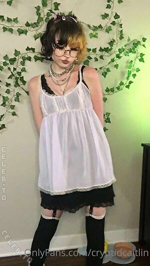 cryptidcaitlin Nude Leaked Photo #2