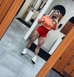 Crystal Hayes leaked photo #7