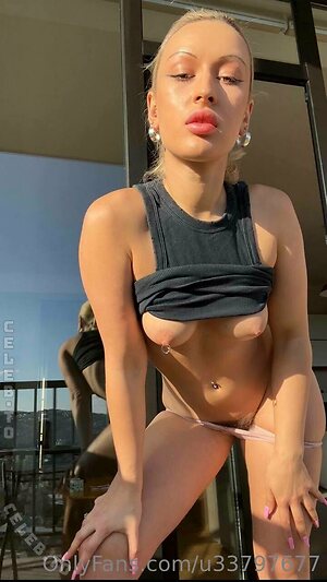 Crystal Sexy Doll Nude Leaked Photo #28