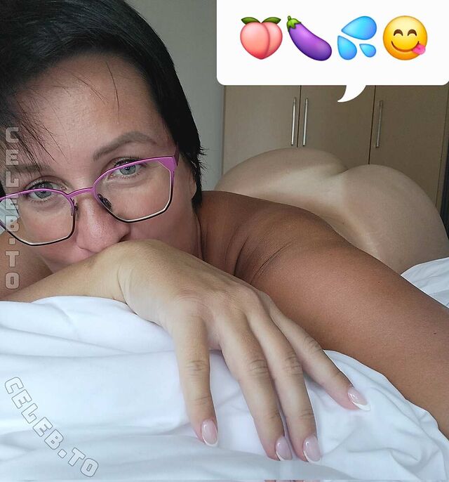 Curvyjules leaked photos