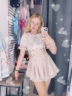 Cute Foxy Feet Nude Leaked Photo #2